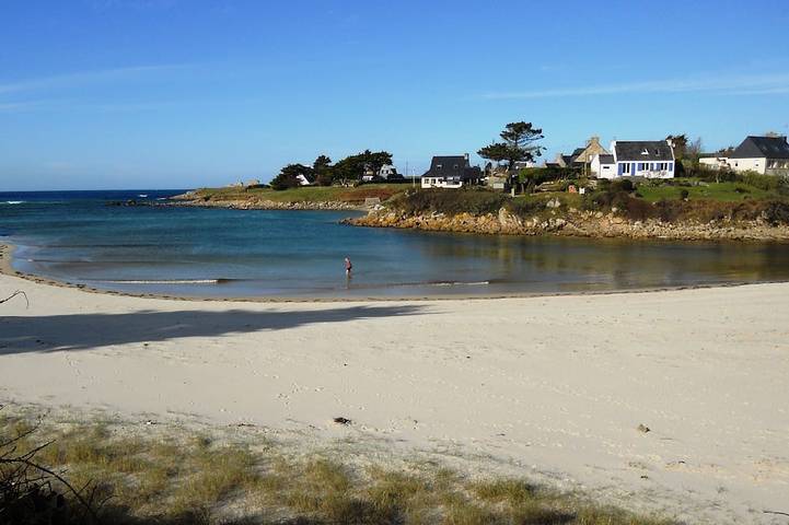 Location de vacances pour 6 personnes, avec Jacuzzi ainsi que Terrasse et Jardin dans Plage Penfoul