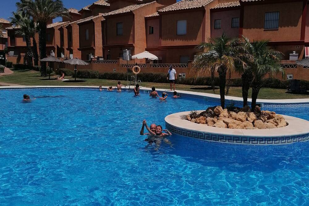 Chalet adosado pinares de Lepe, un oasis de tranquilidad en las playas de Huelva in Lepe, Costa de la Luz