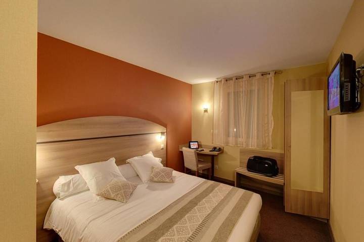 Hôtel, avec Jacuzzi ainsi que Terrasse et Sauna