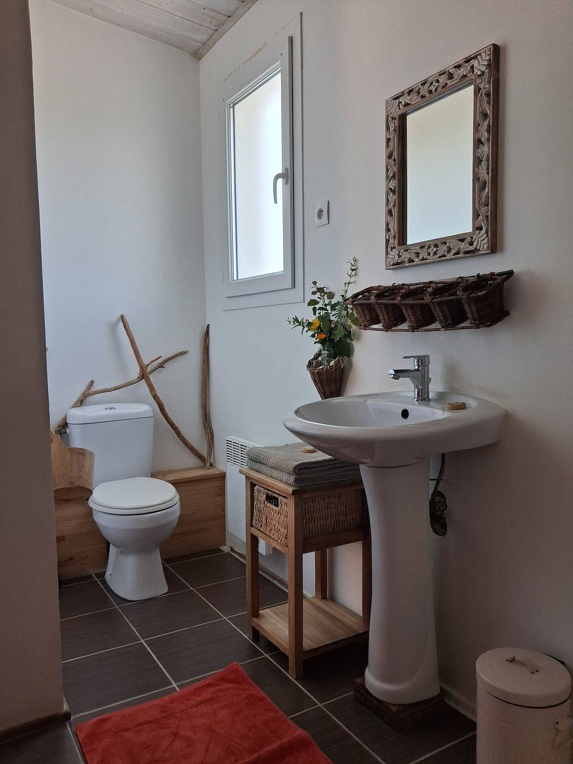 Chambres d'hôtes La Marouette 2 avec terrasse partagée et Wi-Fi in Hiers-Brouage, Côte de Beauté