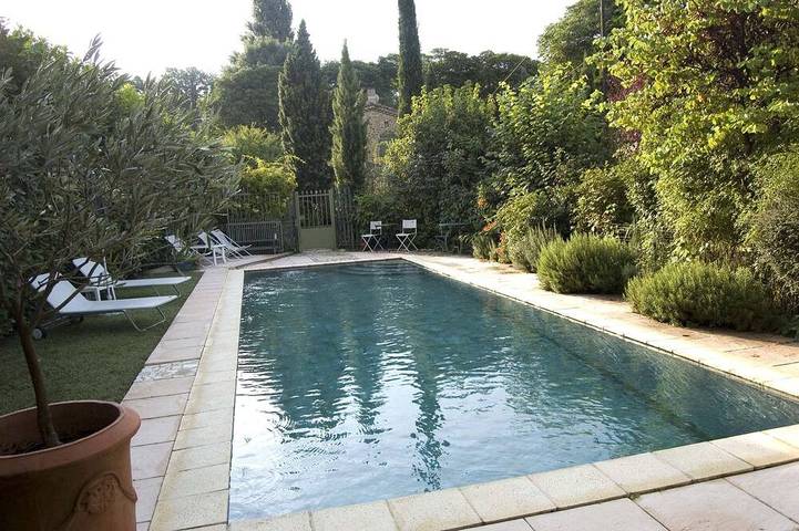 Maison de vacances pour 4 personnes, avec Terrasse ainsi que Jardin et Piscine