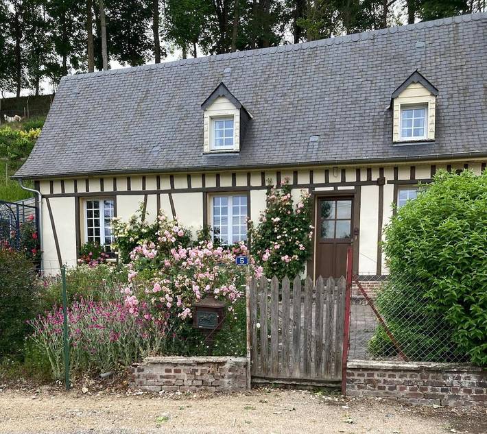 Location de vacances pour 8 personnes, avec Terrasse ainsi que Jardin et Vue à Maisnières
