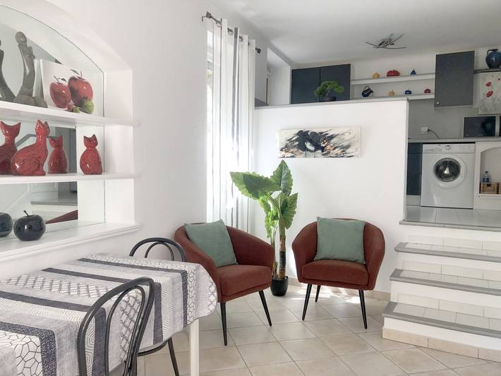 Gîte pour 2 personnes, avec piscine, animaux acceptés à Robion - 2