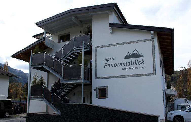 Ferienwohnung für 4 Personen, mit Terrasse und Ausblick in Faggen