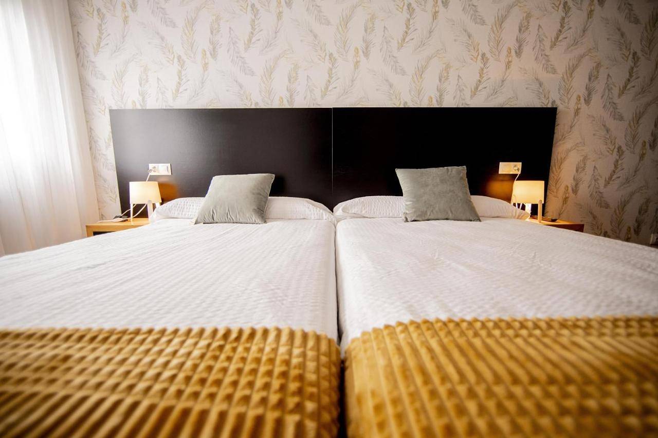 Twin Room with Shared Bathroom in O Pedrouzo, O Pino