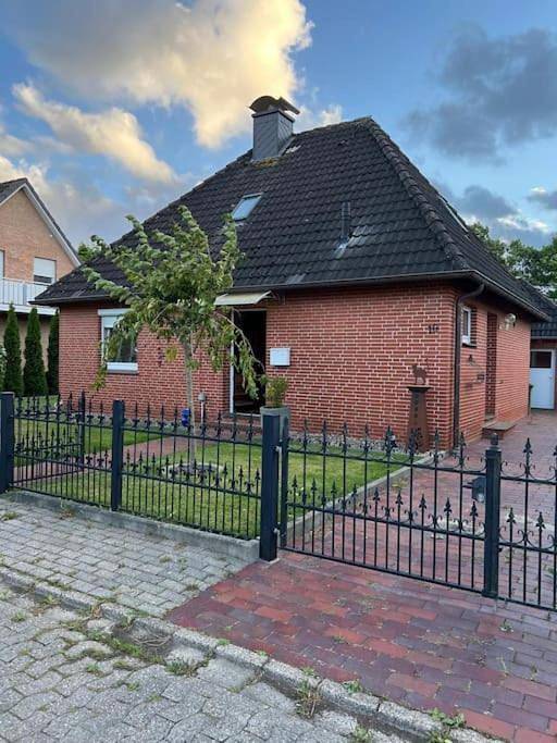 Ferienhaus für 8 Personen, mit Terrasse und Garten
