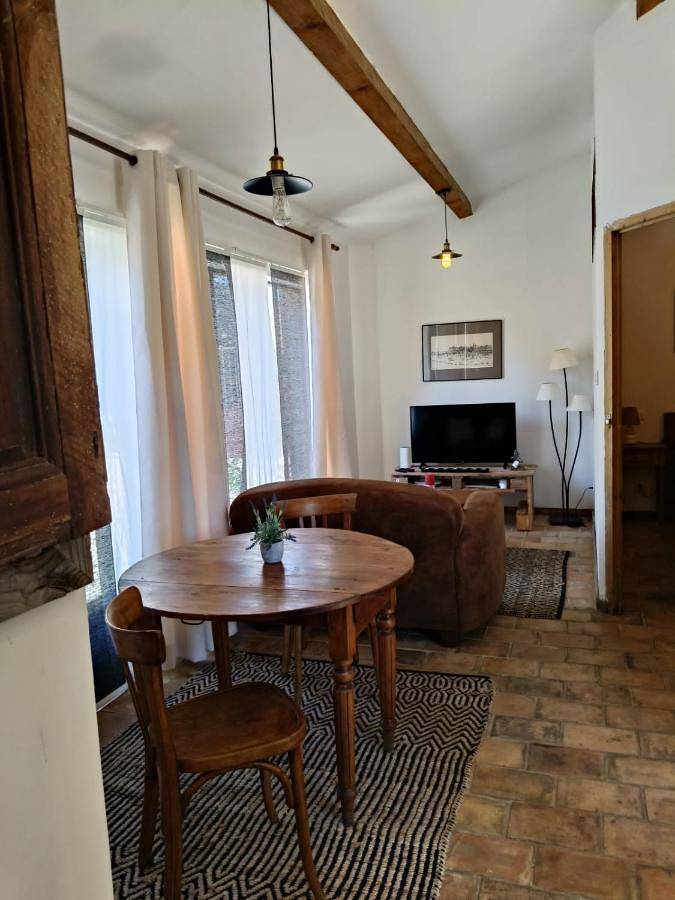 Location de vacances pour 2 personnes, avec jardin ainsi que piscine et vue, animaux acceptés à Orgone - 2