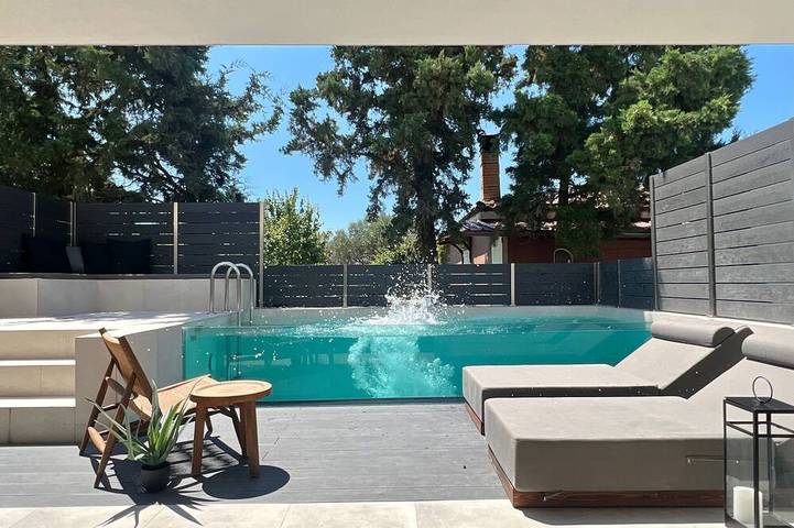 Ferienhaus für 6 Personen, mit Balkon und Pool sowie Garten, mit Haustier in Chalkidiki