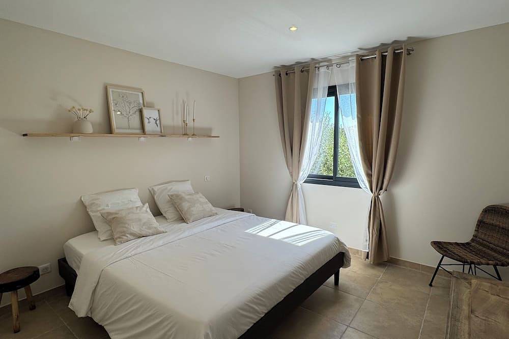 Les Olivettes - Serenity and charm between Nîmes and the Pont du Gard in Bezouce, Nimes region