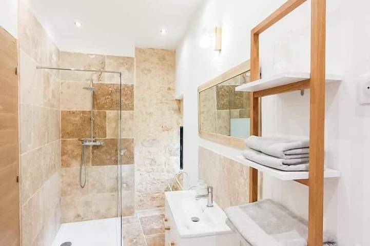 Location de vacances pour 2 personnes, avec Terrasse et Jardin à Esclauzels - 3