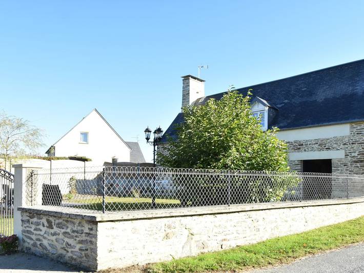 Location de vacances pour 4 personnes, avec Terrasse et Jardin à La Barre-de-Semilly