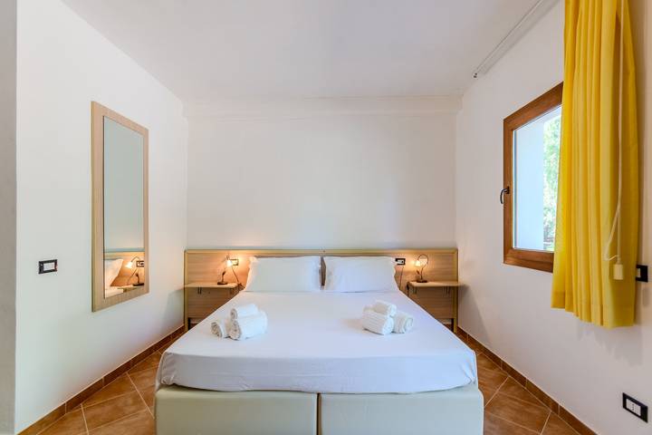 Location de vacances pour 12 personnes, avec balcon ainsi que jardin et piscine à Iglesias - 3