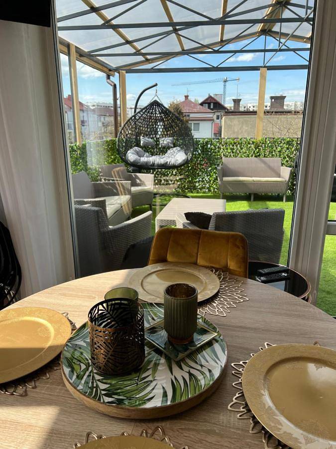 Apartament wakacyjny dla 21 osób, z Balkon i Taras oraz Widok w Ostróda