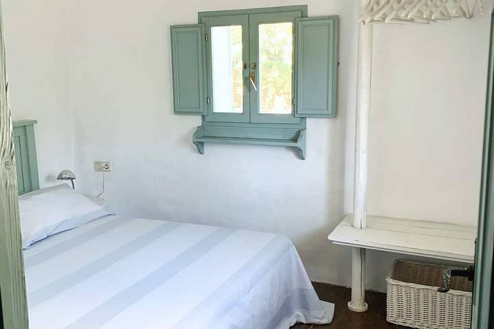 Charming Rural Lodging in the Sierra de las Nieves · Casa Algarrobo in Tolox, Sierra de las Nieves
