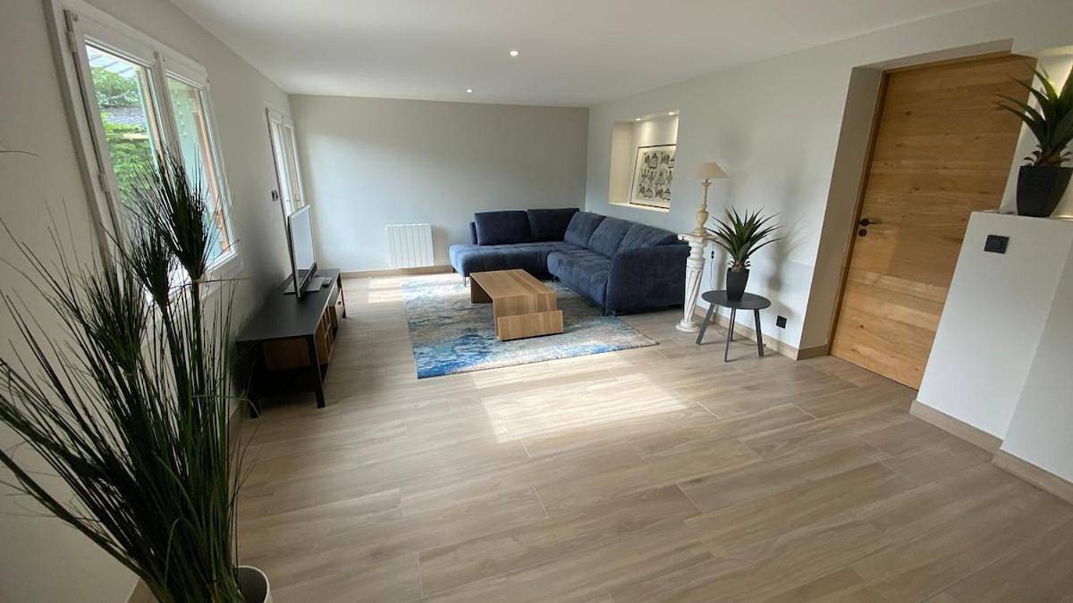 Appartement entier, Grand T3 Terrasse Jardin Calme proche Lac & Ville in Drumettaz-Clarafond, Région de Chambéry