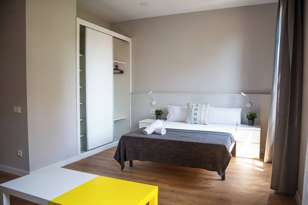 Entire apartment, Modern studio in the heart of Sants 1.1 in Barcelona Centre, Barcelona
