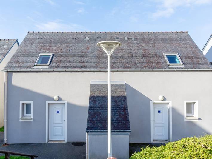 Appartement de vacances pour 5 personnes, avec piscine et balcon, adapté aux familles