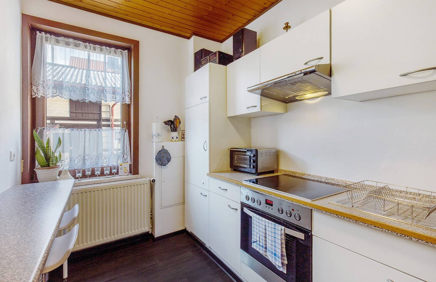 Ganze Wohnung, Ferienwohnung 'Erdgeschoss' mit Gemeinschaftsterrasse, Gemeinschaftsgarten und Wlan in Ilsenburg, Harzvorland