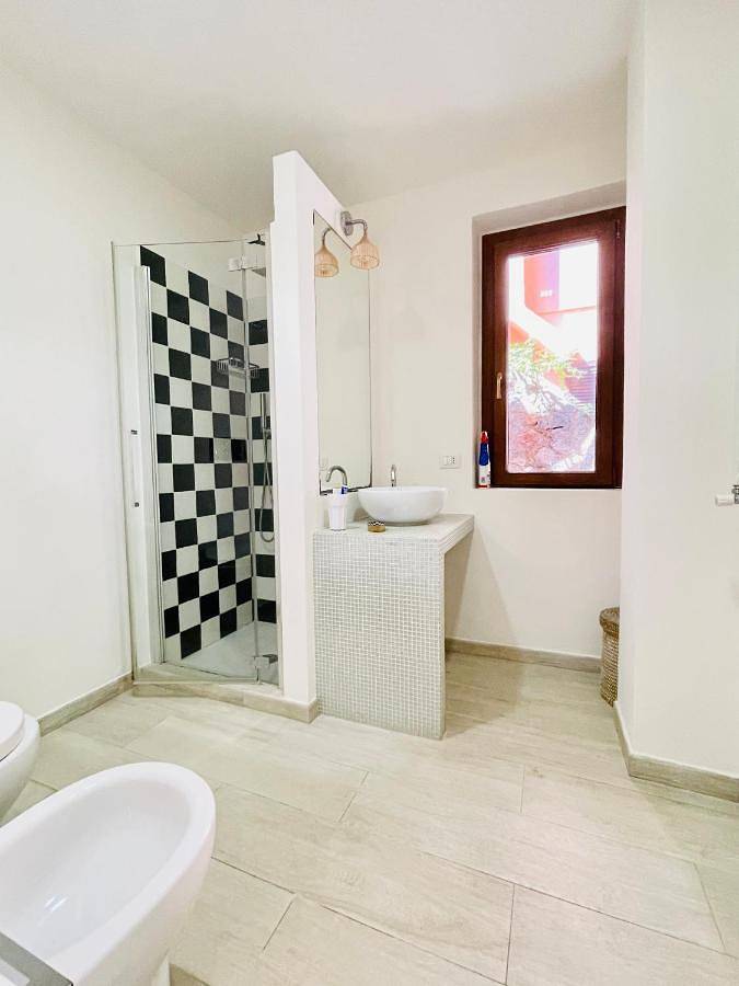 Ferienwohnung für 7 Personen, mit Terrasse und Garten sowie Pool und Ausblick in Porto Santo Stefano - 4