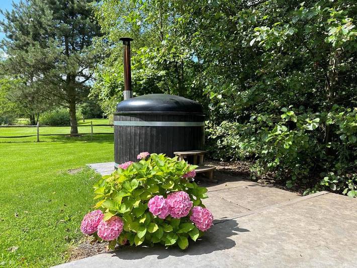 Location de vacances pour 10 personnes, avec jacuzzi ainsi que jardin et terrasse dans Rijsbergen - 3