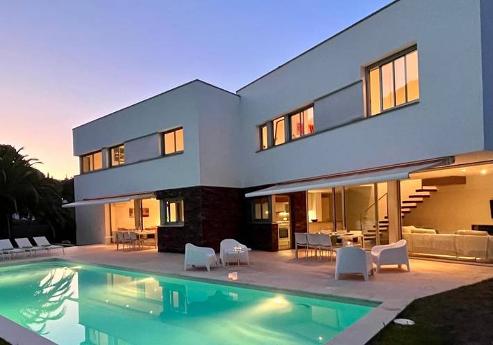 Location de vacances pour 13 personnes, avec piscine et jardin à El Port de la Selva - 2