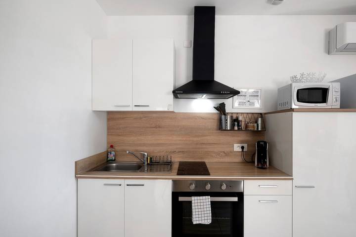 Hel lägenhet, Apartment 'Jolie Maisonnette Cosy 15 Min Mer' with Wi-Fi in Châteauneuf-les-Martigues, Medelhavskusten (Frankrike)