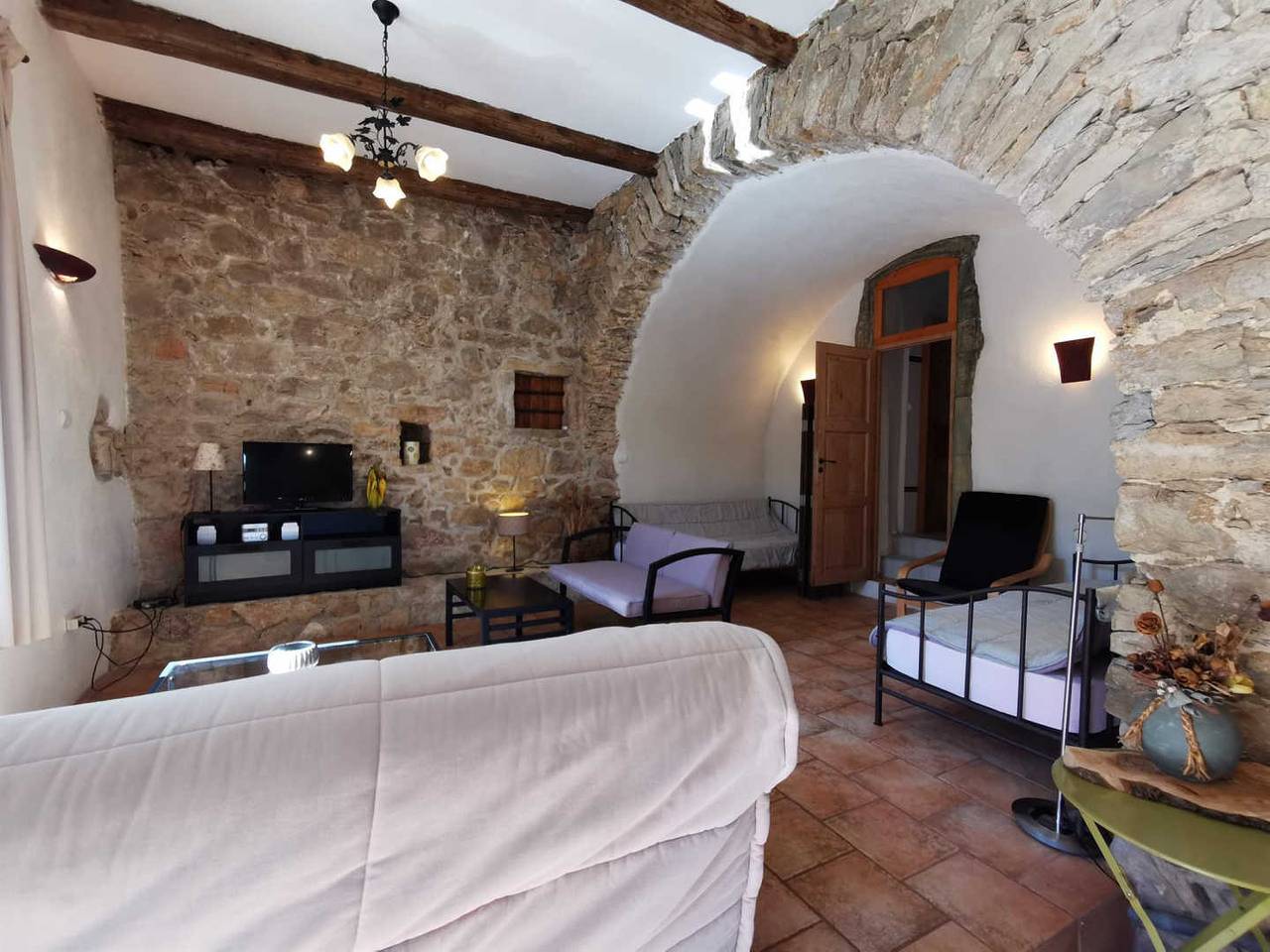 Gîte für 4 Personen mit Terrasse in Bédarieux, Béziers und Umgebung