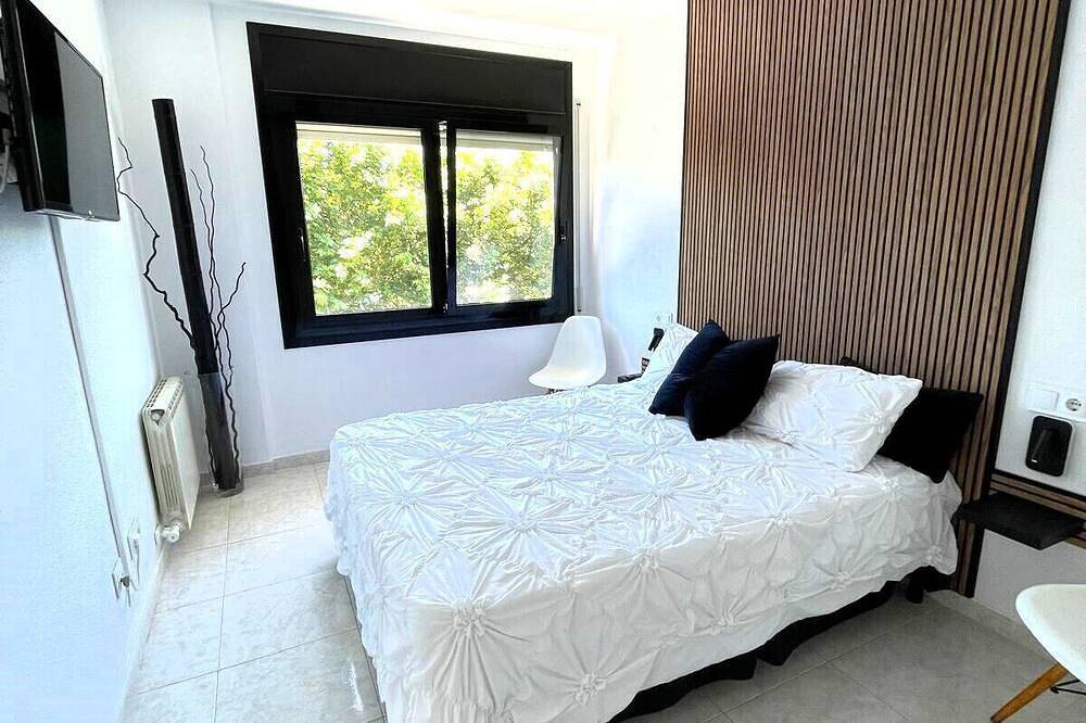 Ganze Wohnung, Nice apartment in Calella for 6 people, just 100 m from the beach. Free wifi. in Calella, Costa del Maresme