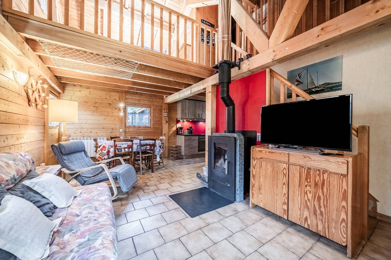 Chalet “6p Classique - Amarock” with Mountain View, Private Terrace and Wi-Fi in Verchaix, Bonneville region