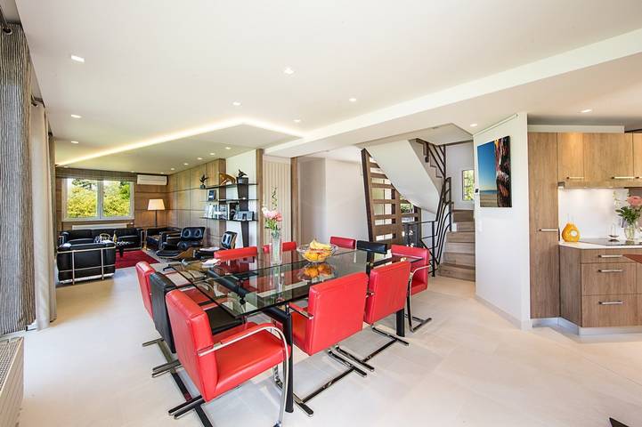 Location de vacances pour 10 personnes, avec balcon ainsi que vue sur le lac et jardin à Veyrier-du-Lac - 4