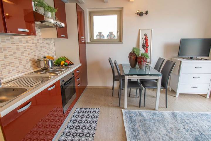 Apartamento entero, Apartamento de vacaciones para 6 personas con vistas al lago in Municipio de Parzanica, Lago Iseo