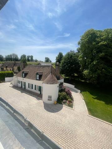Gîte pour 8 personnes, avec jardin et terrasse à Château-Renard