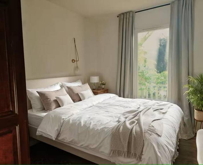 Location de vacances pour 6 personnes, avec piscine ainsi que vue et jardin, animaux acceptés dans Golf De Pinsolle - 2