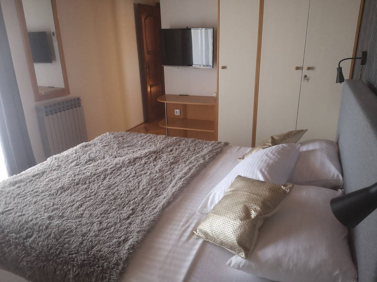 Zimmer mit Balkon und Meerblick Pakostane, Biograd -a in Pakostane, Zadar