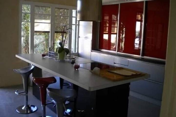 Gîte pour 8 personnes, avec jardin à Saint-Étienne-du-Grès - 2