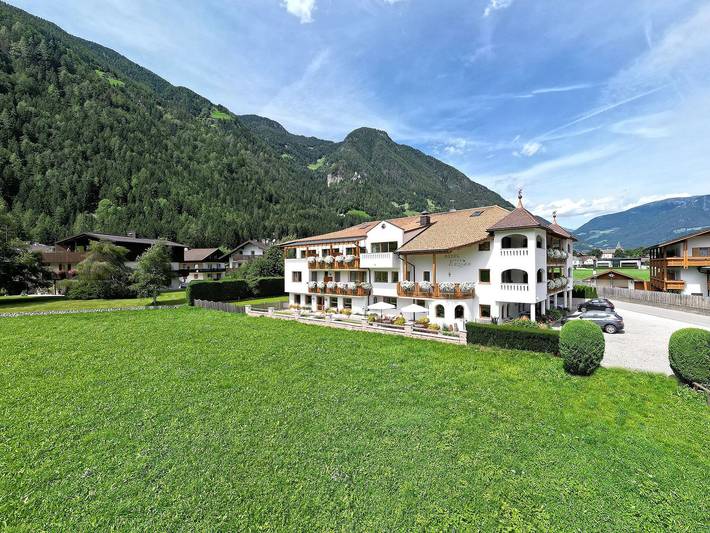 Hotel für 2 Personen, mit Garten in Gais