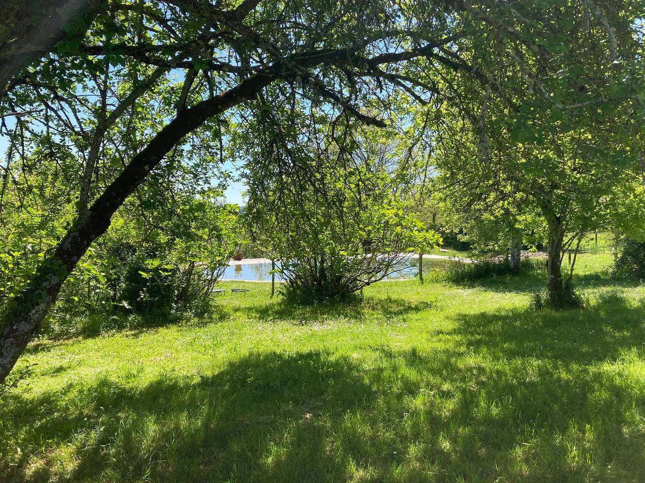 Évadez-vous au Domaine de la Salamandre : Nature, Sérénité et Art de Vivre Durable in Auriac-du-Périgord, Périgord Noir