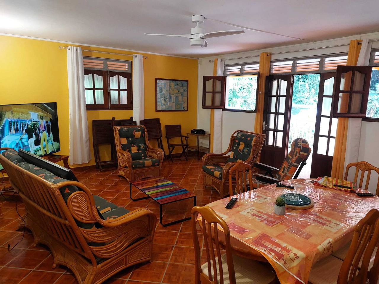 Maison charmante à Pointe Noire, vue montagne, jardin privé in Pointe-Noire, Guadeloupe