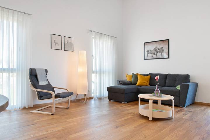 Apartamento inteiro, Apartamento Deluxe 'Ahorn' com terraço comum, varanda e Wi-Fi in Pfullendorf, Region Bodensee-Oberschwaben