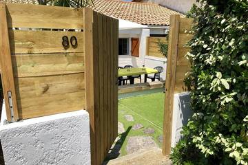 Gîte pour 5 personnes, avec terrasse et jardin, animaux acceptés dans Plage des Bourdaines