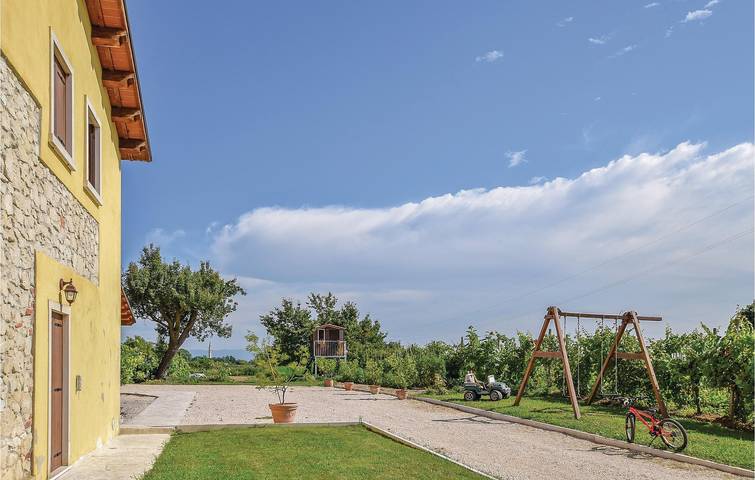 Ganze Ferienwohnung, Gemütliches Apartment mit AC, Terrasse und Parkplatz in Longare, Vicenza Provinz