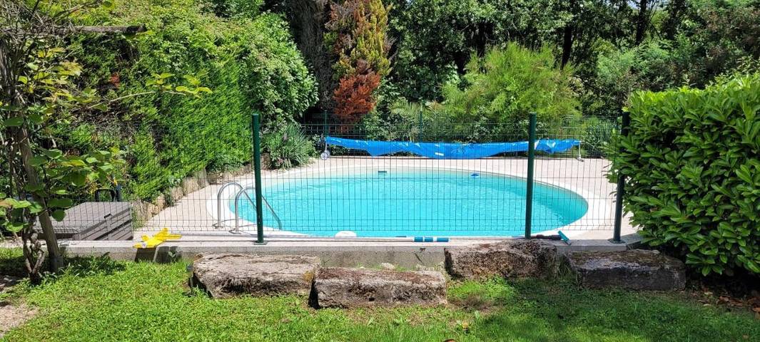 Maison de vacances pour 8 personnes, avec Terrasse ainsi que Jardin et Piscine