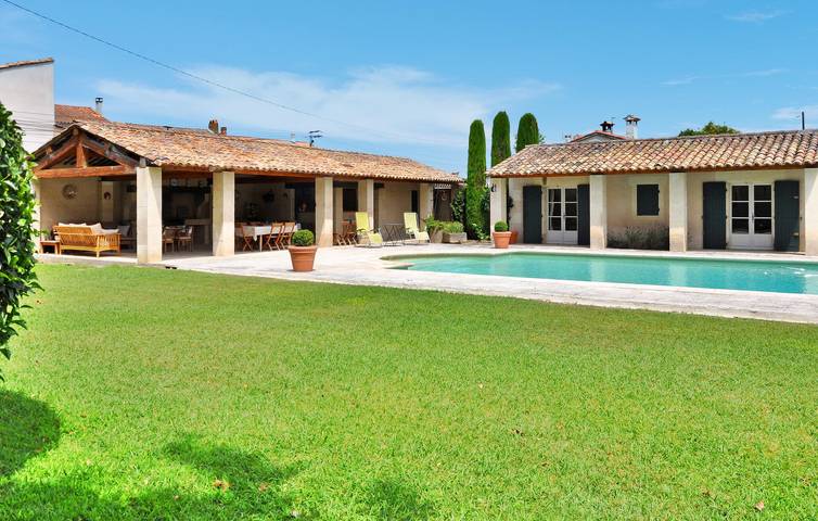 Charmant appartement de 2 chambres à Barbentane avec piscine in Barbentane, Région d'Arles
