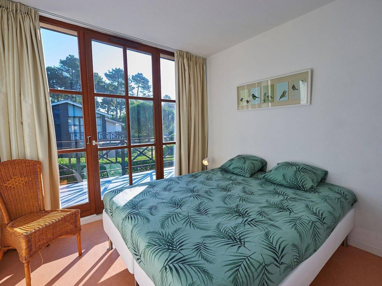 Luxurious detached villa in a nature reserve with a castle in Salles, Arcachon und Umgebung