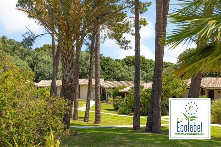 Hôtel pour 3 personnes, avec jardin et piscine