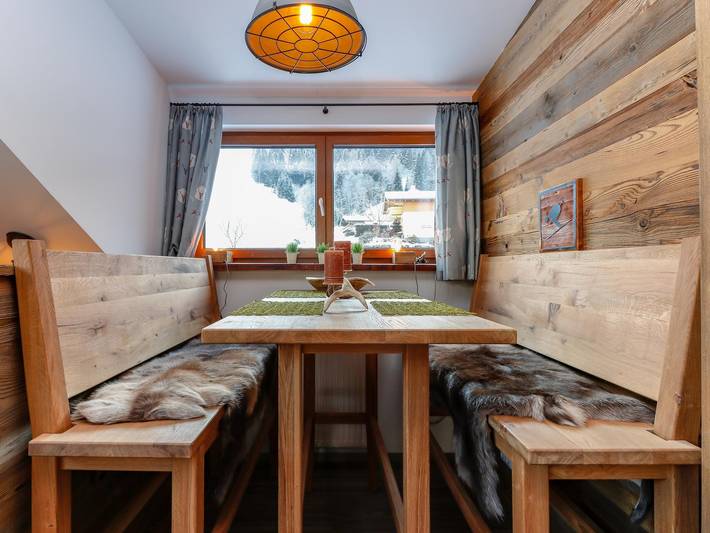 Atmosphärisches Ski-in/Ski-out mit Terrasse in Hohe Tauern, Rauris