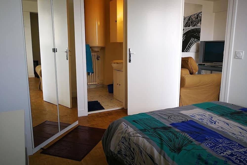 Apartamento entero, Bienvenido al pequeño nido encaramado in La Courneuve, Sena-Saint Denis