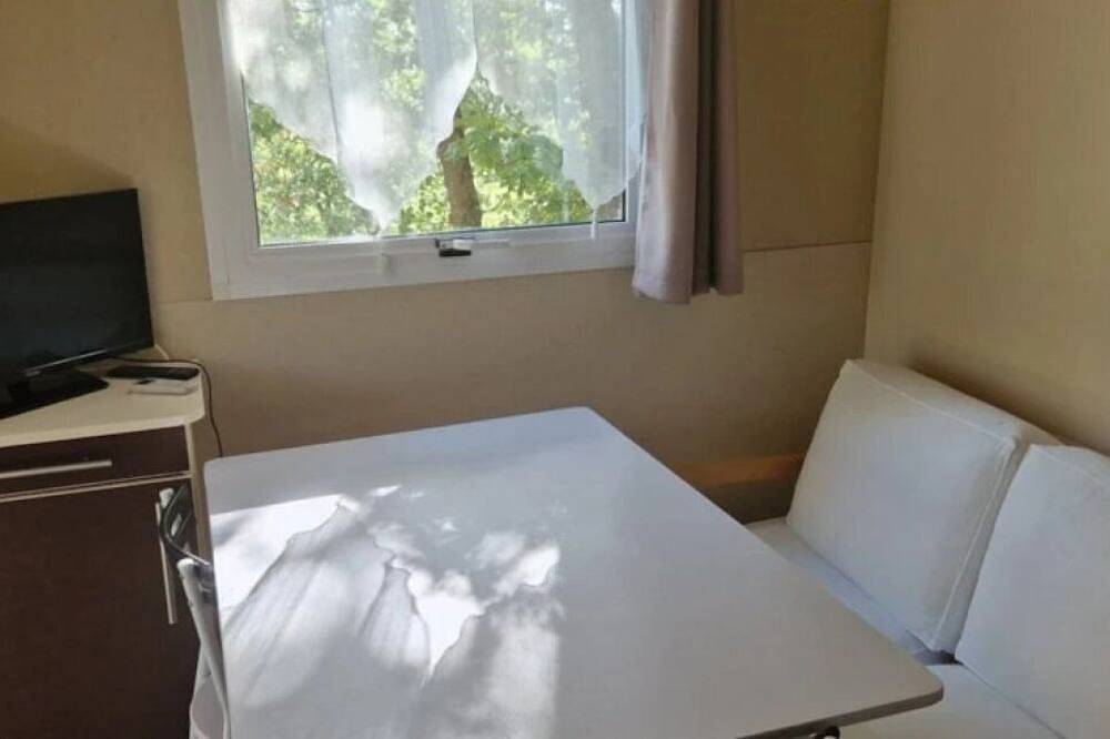 Zecamping 3 étoiles piscine cottage Tv clim 16m2 2 pers in Durfort, Ariège