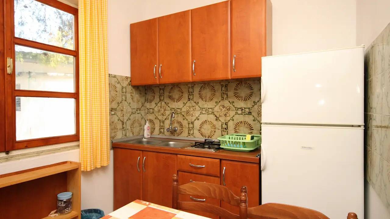 Cijeli apartman za odmor, Ferienwohnung für 5 Personen (30 m²) in Lavdara in Lavdara (Zadar), Sali