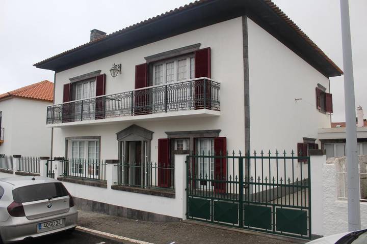 Pousada para 3 pessoas, com Varanda e Terraço em Ponta Delgada